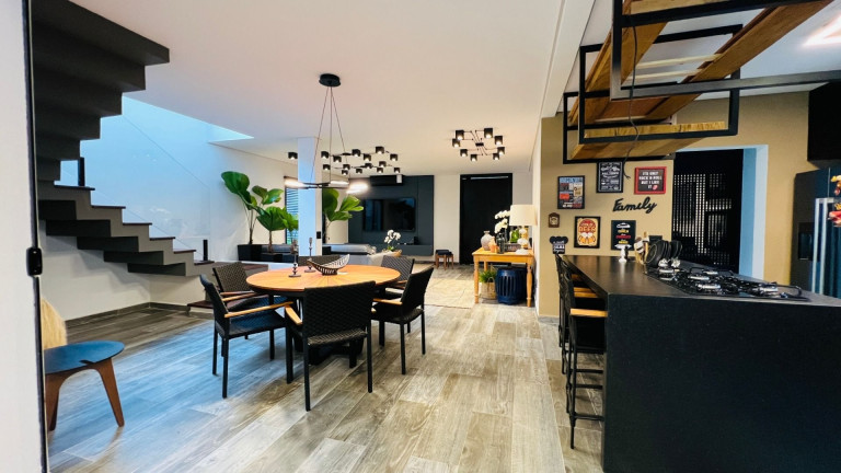 Imagem Imóvel com 4 Quartos à Venda,  em Riviera - Bertioga