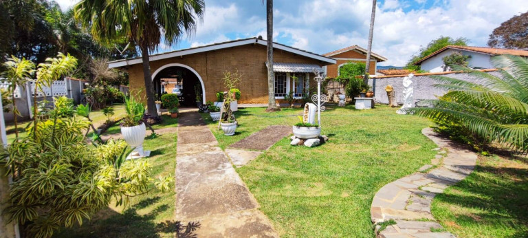Imagem Casa com 4 Quartos à Venda, 970 m² em Jardim Centenário - Atibaia