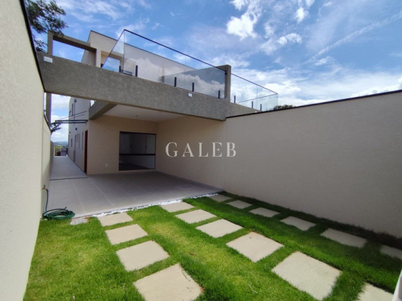 Casa com 3 Quartos à Venda, 151 m² em Jardim Dos Pinheiros - Atibaia