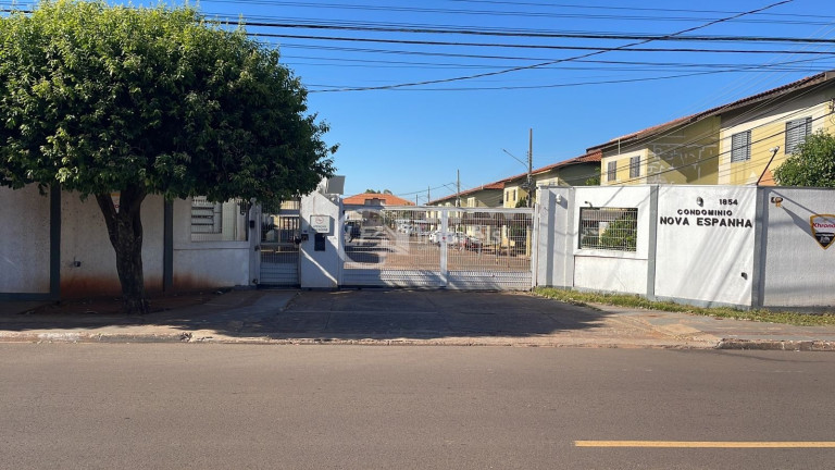 Imóvel com 2 Quartos para Alugar, 64 m² em Tiradentes - Campo Grande