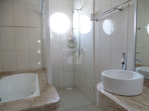 Imagem Casa com 3 Quartos à Venda, 220 m² em Fazenda - Itajaí Imagem Casa com 3 Quartos à Venda, 220 m² em Fazenda - Itajaí