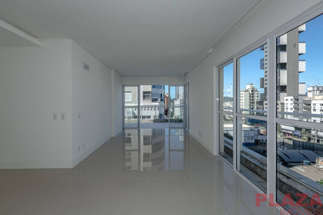 Imagem Apartamento com 3 Quartos à Venda, 369 m² em Centro - Balneário Camboriú Imagem Apartamento com 3 Quartos à Venda, 369 m² em Centro - Balneário Camboriú