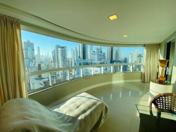 Imagem Cobertura com 4 Quartos à Venda, 256 m² em Centro - Balneário Camboriú
