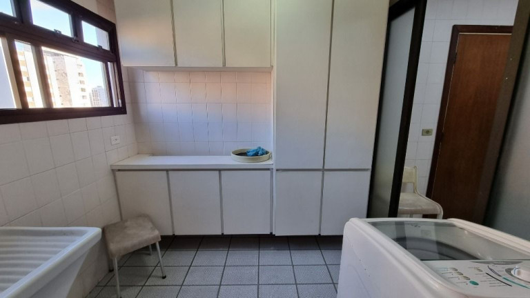 Imagem Apartamento com 3 Quartos à Venda, 140 m² em Pitangueiras - Guarujá Imagem Apartamento com 3 Quartos à Venda, 140 m² em Pitangueiras - Guarujá