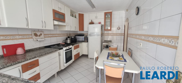 Imagem Sobrado com 4 Quartos à Venda, 282 m² em Campestre - Santo André Imagem Sobrado com 4 Quartos à Venda, 282 m² em Campestre - Santo André