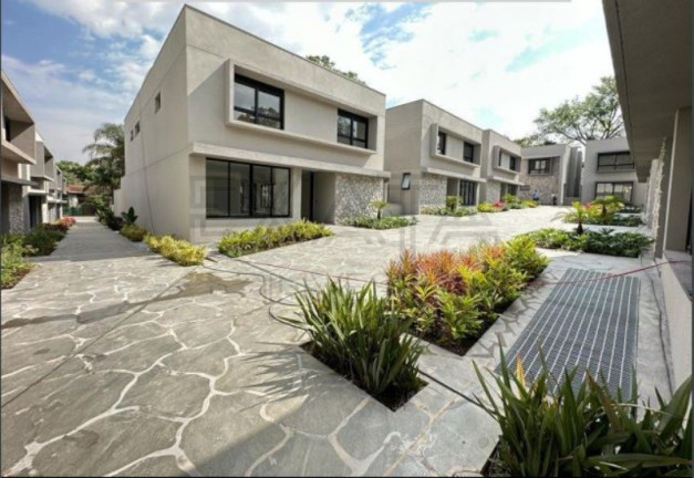 Imóvel com 4 Quartos à Venda, 828 m² em Granja Julieta - São Paulo