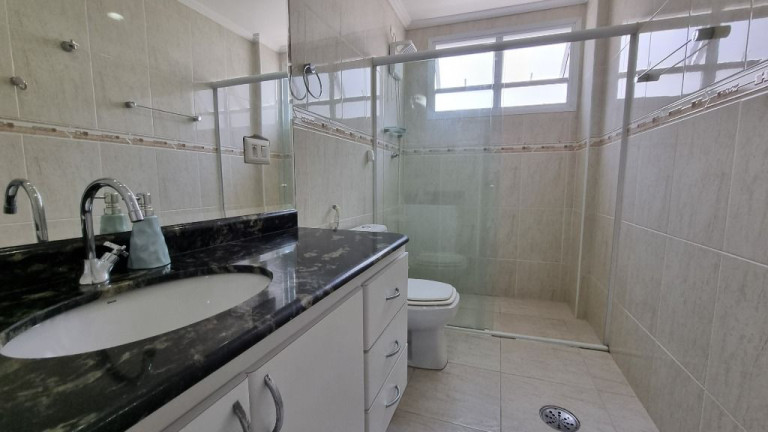 Imagem Apartamento com 3 Quartos à Venda, 130 m² em Pitangueiras - Guarujá