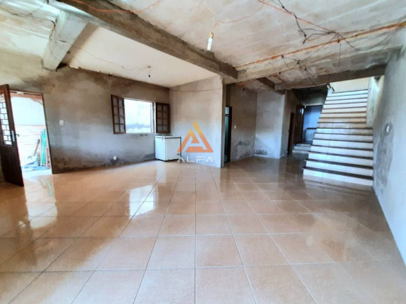 Imagem Casa com 4 Quartos à Venda, 169 m²