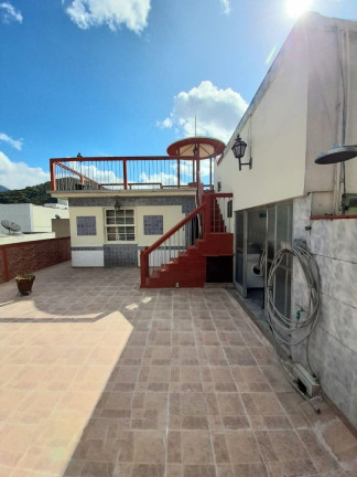 Imagem Imóvel com 3 Quartos à Venda, 200 m² em Várzea - Teresópolis Imagem Imóvel com 3 Quartos à Venda, 200 m² em Várzea - Teresópolis