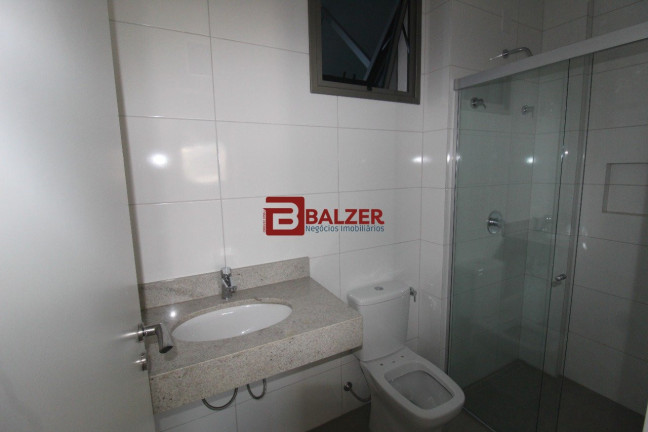 Imagem Apartamento com 3 Quartos à Venda, 136 m² em Centro - Florianópolis Imagem Apartamento com 3 Quartos à Venda, 136 m² em Centro - Florianópolis
