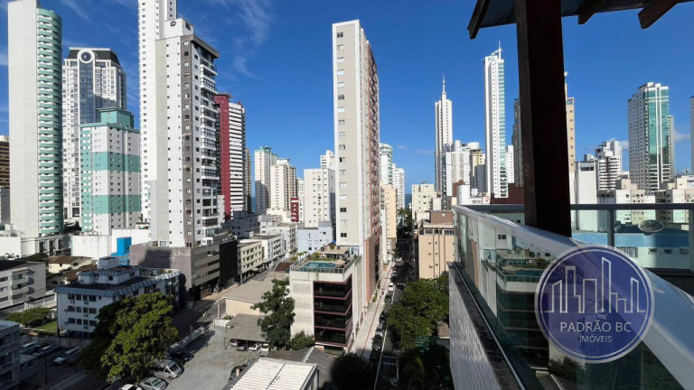 Imagem Cobertura com 3 Quartos à Venda, 180 m² em Centro - Balneário Camboriú