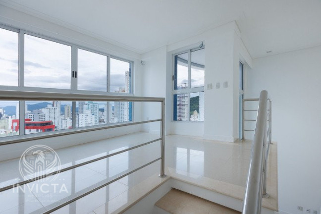 Imagem Apartamento com 2 Quartos à Venda, 252 m² em Centro - Balneário Camboriú Imagem Apartamento com 2 Quartos à Venda, 252 m² em Centro - Balneário Camboriú