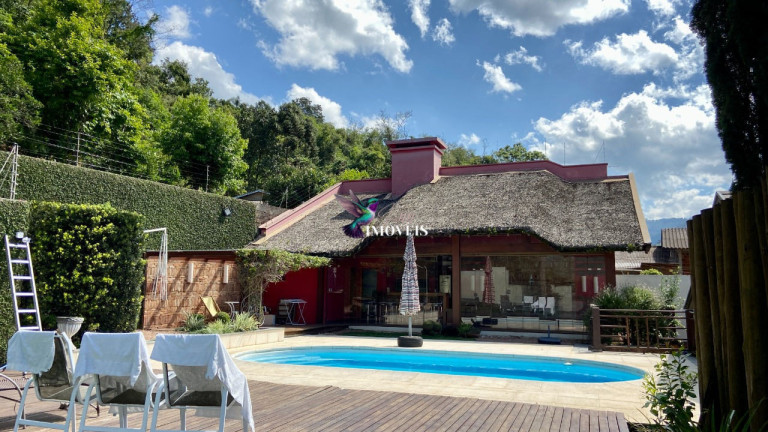 Imagem Casa com 3 Quartos à Venda, 217 m² em Centro - Três Coroas