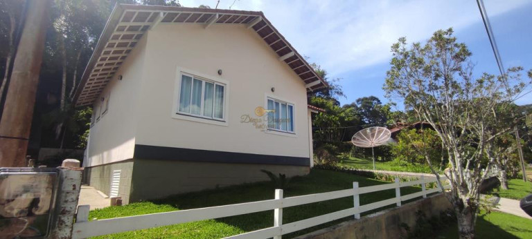 Casa com 2 Quartos à Venda, 450 m² em Parque Do Imbui - Teresópolis