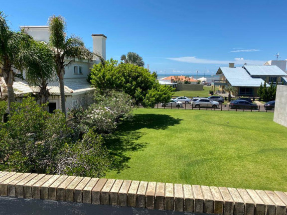 Imagem Casa com 5 Quartos à Venda, 240 m² em Atlantida - Xangri-lá Imagem Casa com 5 Quartos à Venda, 240 m² em Atlantida - Xangri-lá