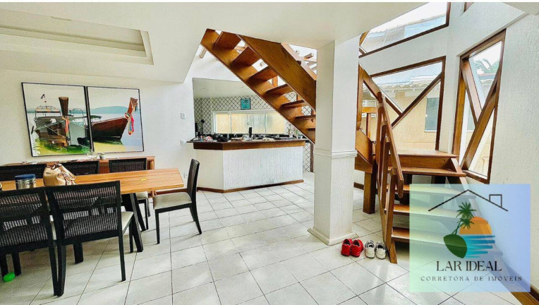 Imagem Casa com 6 Quartos à Venda, em Praia Do Foguete - Cabo Frio Imagem Casa com 6 Quartos à Venda, em Praia Do Foguete - Cabo Frio