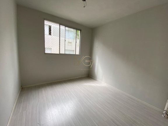 Imagem Apartamento com 2 Quartos à Venda, 50 m² em Pinheirinho - Curitiba