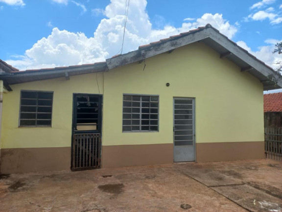 Casa com 2 Quartos à Venda,  em Centro - Getulina