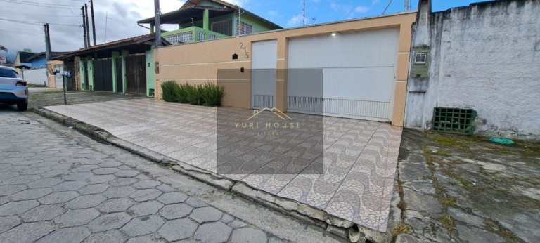 Imagem Casa com 3 Quartos à Venda, 246 m² em Indaiá - Caraguatatuba