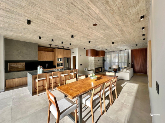 Imagem Casa com 4 Quartos à Venda, 200 m² em Centro - Xangri-la