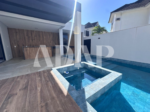 Imagem Casa com 4 Quartos à Venda, 450 m² em Recreio Dos Bandeirantes - Rio De Janeiro Imagem Casa com 4 Quartos à Venda, 450 m² em Recreio Dos Bandeirantes - Rio De Janeiro