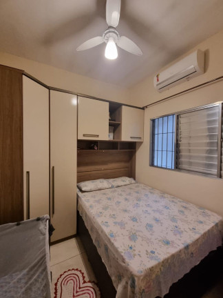 Imagem Casa com 2 Quartos à Venda, 47 m² em Samambaia - Praia Grande Imagem Casa com 2 Quartos à Venda, 47 m² em Samambaia - Praia Grande