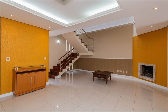 Imagem Casa com 4 Quartos à Venda, 330 m² em Nonoai - Porto Alegre