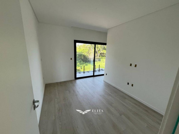 Imagem Sobrado com 3 Quartos à Venda, 157 m² em Centro - Barra Velha