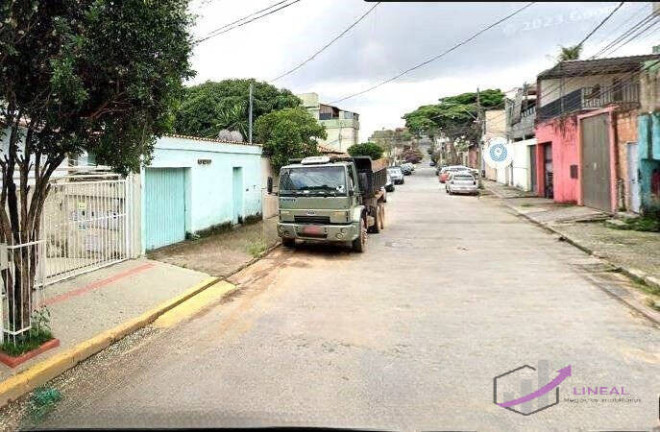 Imagem Casa com 2 Quartos à Venda, 360 m² em Havaí - Belo Horizonte