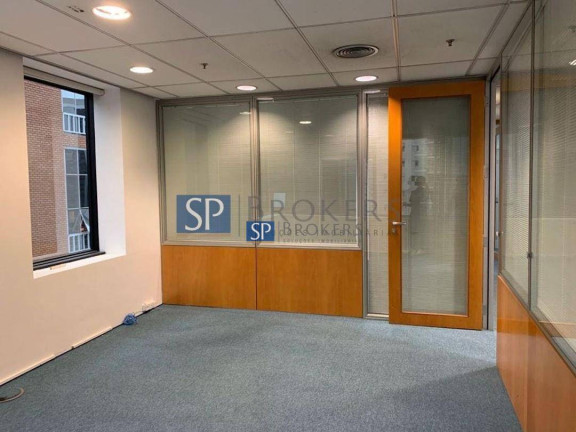 Sala Comercial para Alugar, 244 m² em Vila Olímpia - São Paulo