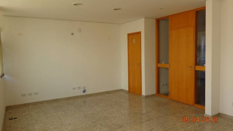 Imagem Sala Comercial à Venda ou Locação, 55 m² em Pacaembu - São Paulo Imagem Sala Comercial à Venda ou Locação, 55 m² em Pacaembu - São Paulo