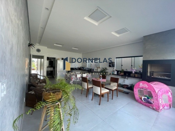 Imagem Casa com 3 Quartos à Venda, 400 m² em Guará I - Brasília Imagem Casa com 3 Quartos à Venda, 400 m² em Guará I - Brasília