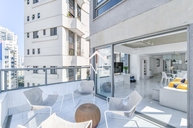 Imóvel com 2 Quartos à Venda, 144 m² em Vila Nova Conceição - São Paulo