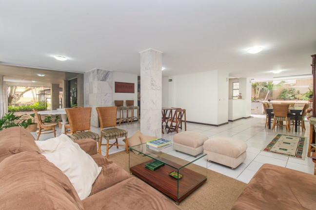 Imagem Apartamento com 3 Quartos à Venda, 153 m² em Rio Branco - Porto Alegre Imagem Apartamento com 3 Quartos à Venda, 153 m² em Rio Branco - Porto Alegre