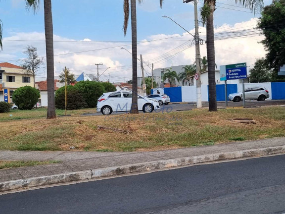Imagem Casa com 3 Quartos à Venda, 575 m² em Centro - Pirassununga