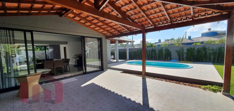 Imagem Imóvel com 3 Quartos à Venda, 270 m² Imagem Imóvel com 3 Quartos à Venda, 270 m²