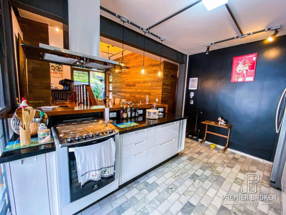 Imagem Casa com 3 Quartos à Venda, 150 m² em Comary - Teresópolis