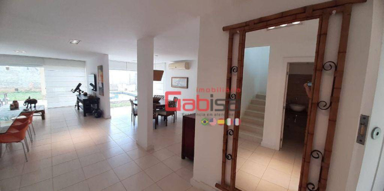 Imagem Casa com 4 Quartos à Venda, 300 m² em Ferradura - Armação Dos Búzios Imagem Casa com 4 Quartos à Venda, 300 m² em Ferradura - Armação Dos Búzios