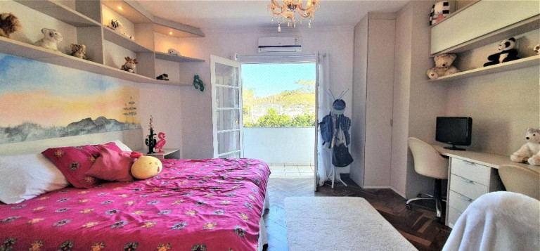 Imagem Sobrado com 4 Quartos à Venda, 400 m² em Jardim Santa Helena - São Paulo