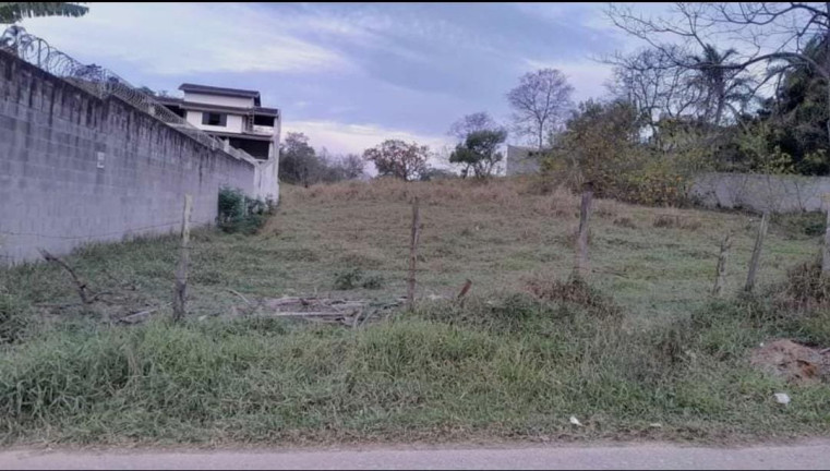 Terreno à Venda, 1.000 m² em Barreiro - Taubaté