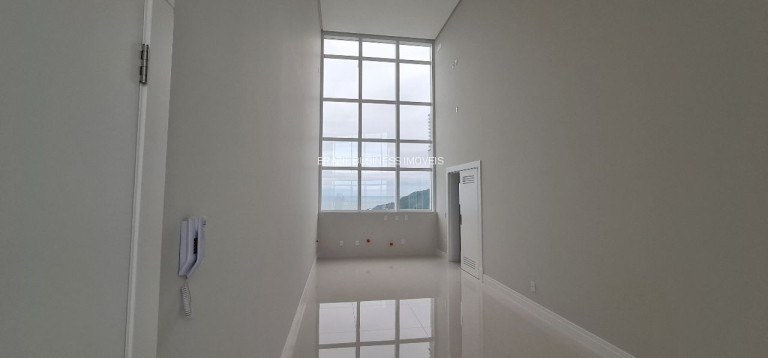Imagem Imóvel com 4 Quartos à Venda, 227 m² em Centro - Balneário Camboriú