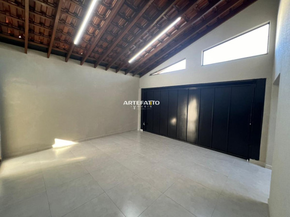 Imagem Casa com 3 Quartos à Venda, 200 m²