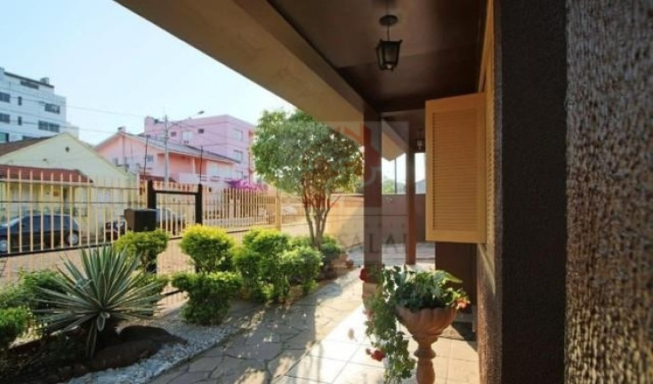 Imagem Casa com 3 Quartos à Venda, 200 m² em Centro - Alegrete Imagem Casa com 3 Quartos à Venda, 200 m² em Centro - Alegrete