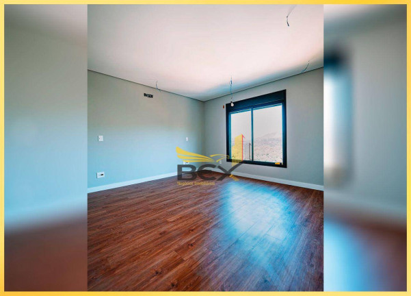 Imagem Casa com 3 Quartos à Venda, 340 m² em Chácara Estela - Santana De Parnaíba Imagem Casa com 3 Quartos à Venda, 340 m² em Chácara Estela - Santana De Parnaíba