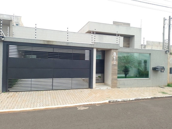 Imagem Casa com 3 Quartos à Venda, 252 m² em Jardim Paraná - Arapongas Imagem Casa com 3 Quartos à Venda, 252 m² em Jardim Paraná - Arapongas