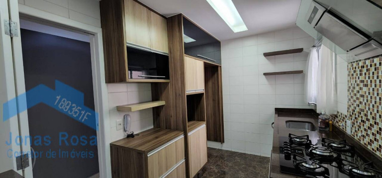 Imagem Apartamento com 3 Quartos à Venda, 85 m² em Jardim Tupanci - Barueri