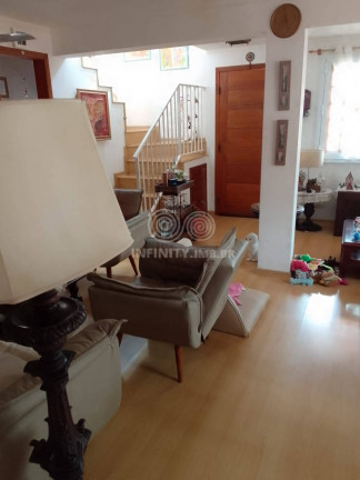Imagem Casa com 5 Quartos à Venda, 190 m² em Vila Diva - Carapicuíba