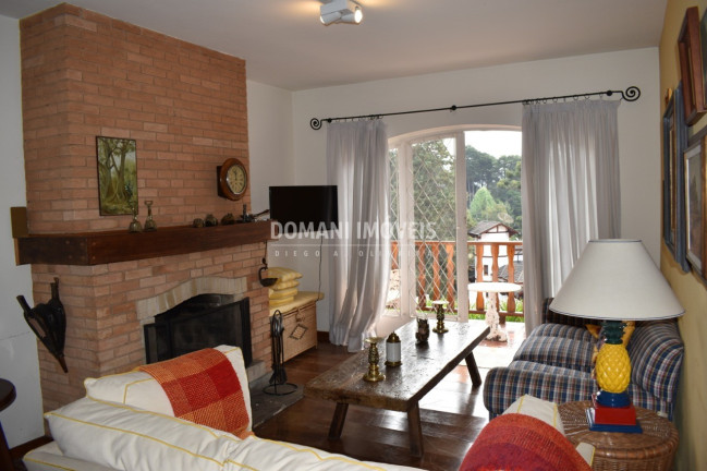 Imagem Imóvel com 3 Quartos à Venda, 132 m² em Região De Capivari - Campos Do Jordão Imagem Imóvel com 3 Quartos à Venda, 132 m² em Região De Capivari - Campos Do Jordão