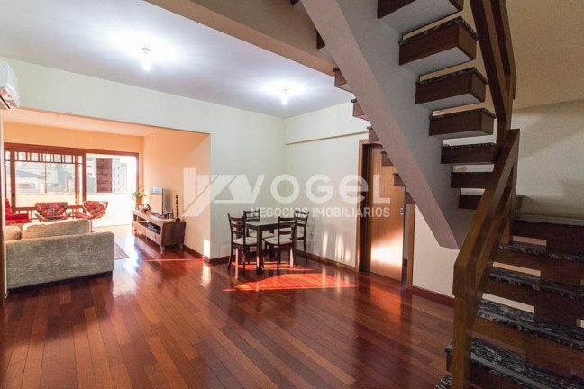 Imagem Apartamento com 3 Quartos à Venda, 393 m² em Centro - Canoas