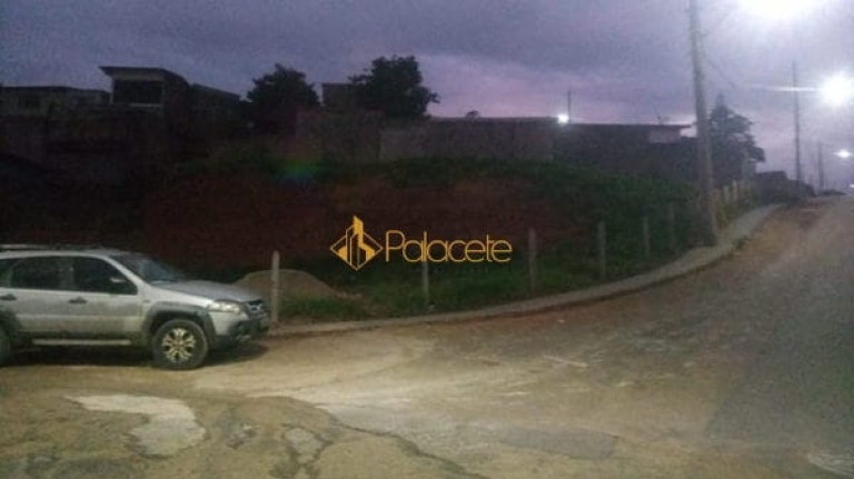 Terreno à Venda, 326 m² em Jardim Marlene Miranda - Taubaté